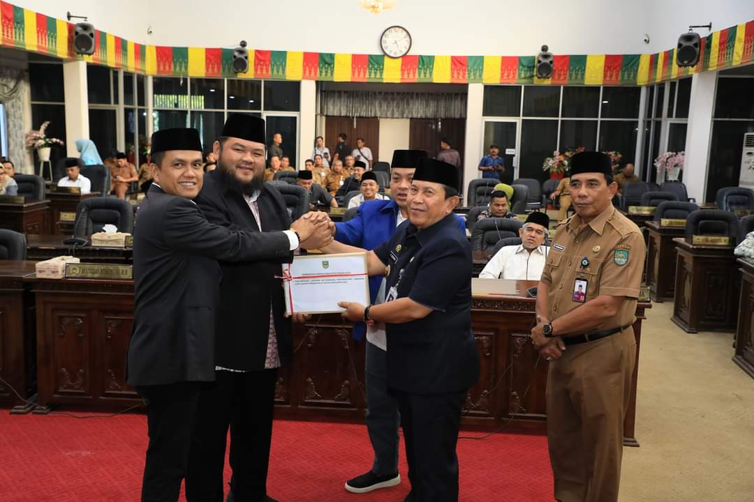 DPRD Rokan Hulu Rapat Paripurna LKPJ Bupati APBD TA 2023 Meningkat Sekaligus Pandangan Fraksi