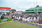 Sejarah Baru , Ribuan Masyarakat Tumpah Ruah Shalat Idul Fitri di Lapangan Makorem 132/Tdl, Begini Faktanya