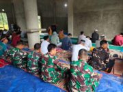 Rayakan Lebaran di Tengah Penugasan, Satgas Yonif 122/TS Laksanakan Ibadah Dan Bantu Pengamanan Kepada Masyarakat Papua