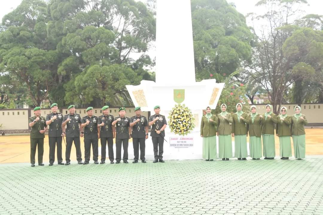 Korem 031/Wira Bima Ziarah dan Tabur Bunga dalam rangkaian Kegiatan HUT Ke- 65 Korem 031/Wira Bima