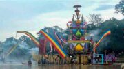 Ribuan Masyarakat Saksikan Festival Perahu Baganduang di Kuansing