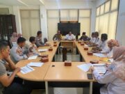 Polres Kuansing Hadiri Rapat Persiapan Keberangkatan Jemaah Haji Kabupaten Kuansing Tahun 1445 H/2025 M