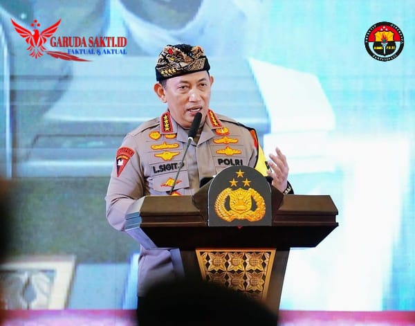 Kapolri Beri Penghargaan Casis Bintara Jari Putus Dibegal Masuk Bintara Polri