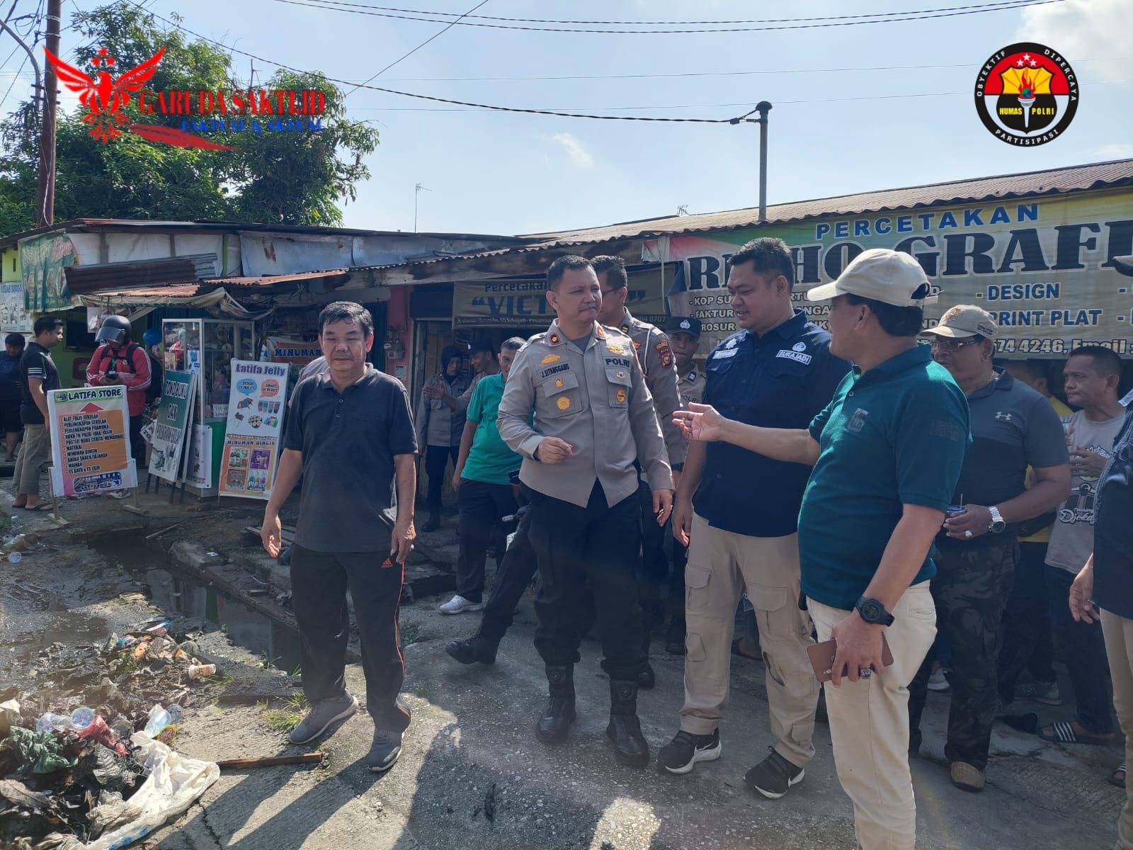 Kapolsek Sukajadi Pimpin Kegiatan Gotong Royong Serentak se-Kecamatan Sukajadi