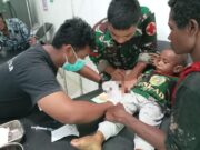 Jari Balita Nyaris Terputus, Personel kesehatan Satgas Yonif 122/TS Berikan Tindakan Awal Dan Bawa Ke Rumah Sakit