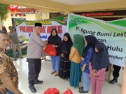 Gelar Jumat Berkah di Pangkalan Baru, Polsek Siak Hulu & PT ABL Bagikan 50 Paket Sembako ke Masyarakat Dhuafa
