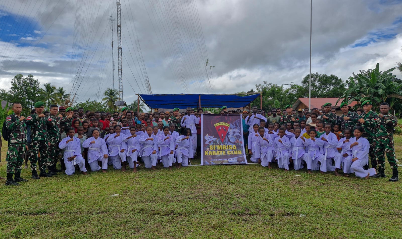 Pertunjukan Demonstrasi Bela Diri Si’Mbisa Karate Club di Papua Selatan