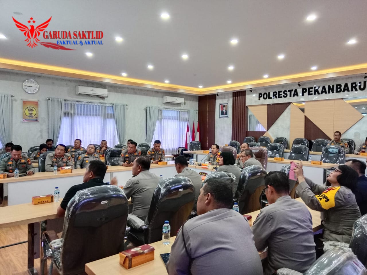 Kapolresta Pekanbaru Pimpin Rapat Anev Gelar Operasi dan Pembinaan Tahun 2024