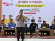 Kapolres Kuansing Hadiri Seminar Demokrasi Mahasiswa Era Industri 5.0 di Gedung Serba Guna UNIKS