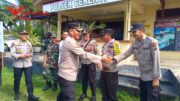 Dalam Rangka Hari Bhayangkara Ke-78, Kapolres Kuansing Bersama Kapolsek Cerenti Bagikan Bansos di Kecamatan Cerenti