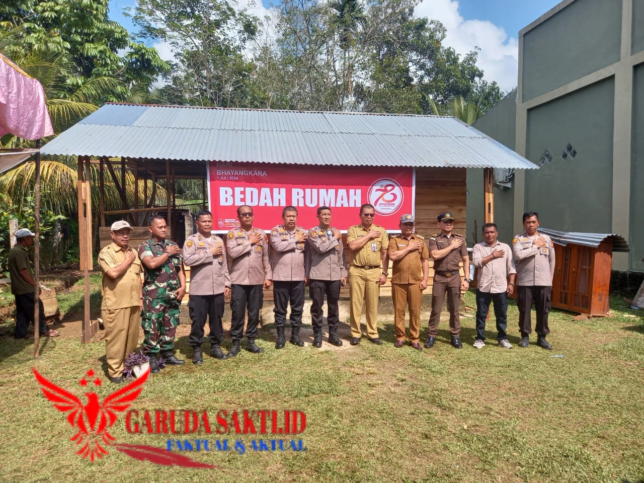 Polres Kuansing dan Polsek Kuantan Hilir Gelar Kegiatan Ceremonial Baksos, Bansos, dan Bedah Rumah Dalam Rangka HUT Bhayangkara ke-78 Tahun 2024 