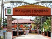 Proyek di SMAN 5 Pekanbaru Tidak Jelas, Kepsek Zahar Bungkam Saat Dikonfirmasi