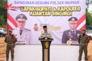 Kapolres Kuansing Bersama Bupati Kuansing Resmikan Bangunan Gedung Polsek Inuman