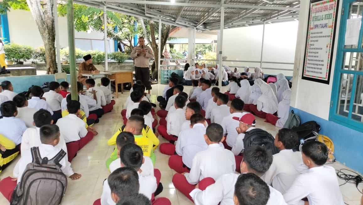 Menjadi Narasumber. Panit Binmas, Pentingnya Edukasi Cegah Perundungan (Bullying) Dan Bahaya Narkoba di Sekolah