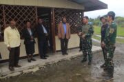 Komsos dengan Tokoh Agama Gereja Tertua di Kenyam, Dansatgas TNI Siap Fasilitasi Perbaikan Gereja