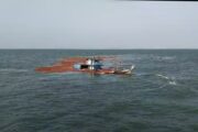 Kapal Bermuatan Ratusan Ton Kelapa Tenggelam di Perairan Pulau Rangsang Meranti