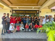 Ratusan Insan Pers Meminta Kasat Reskrim Polresta Pekanbaru Mengklarifikasi Peryataannya Yang Melukai Hati Insan Pers