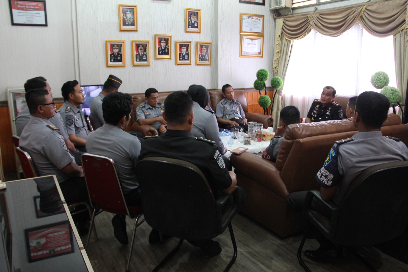 KUMPULKAN SELURUH PEJABAT STRUKTURAL LAPAS PEKANBARU, KALAPAS SAMPAIKAN INI