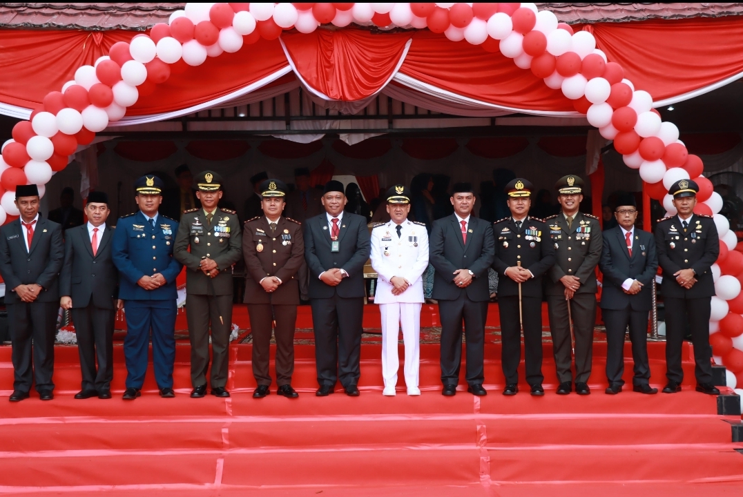 Kapolres Kampar bersama Forkopimda hadir dalam Upacara Peringatan HUT ke-79 Republik Indonesia