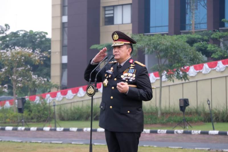 Jadi Inspektur Upacara, Ini Pesan Kapolda Riau di HUT RI