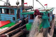 Lakukan Aktivitas Ilegal, 4 Kapal Diamankan DKP Riau