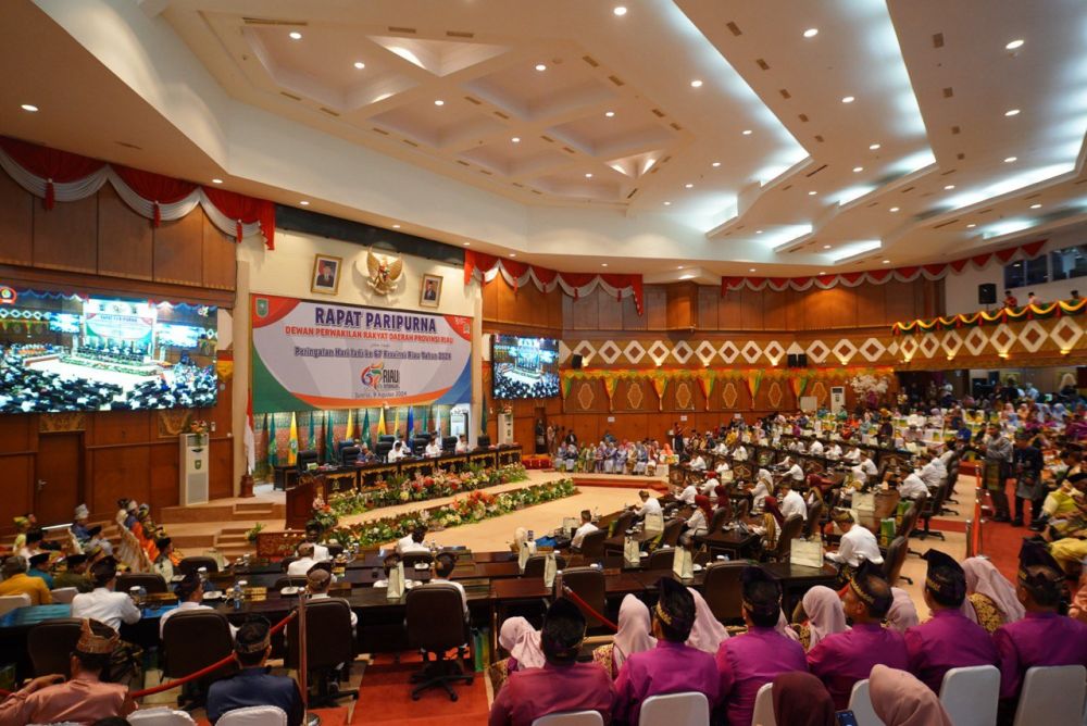 Rapat Paripurna HUT Ke-67 Provinsi Riau, Pj Gubri SF Hariyanto sampaikan Capaian Ekonomi dan Penurunan Stunting