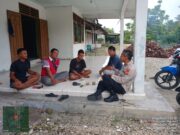 Waspada Berita Hoax, Bhabinkamtibmas Polsek Tapung Door to Door Ke Desa Binaannya