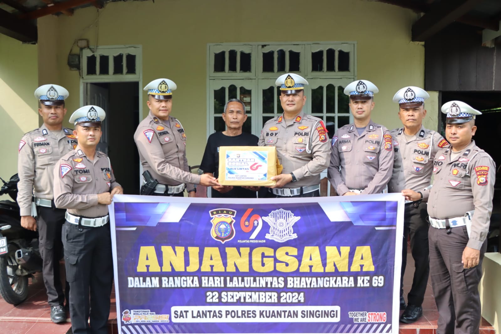 Sat Lantas Polres Kuansing Gelar Anjangsana ke Purnawirawan Polri dalam Rangka Hari Lalu Lintas Bhayangkara ke-69