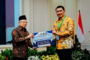 Pj. Bupati Batu Bara Terima penghargaan Kategori daerah Berkinerja Baik dalam penghapusan Kemiskinan Ekstrem Tahun 2024