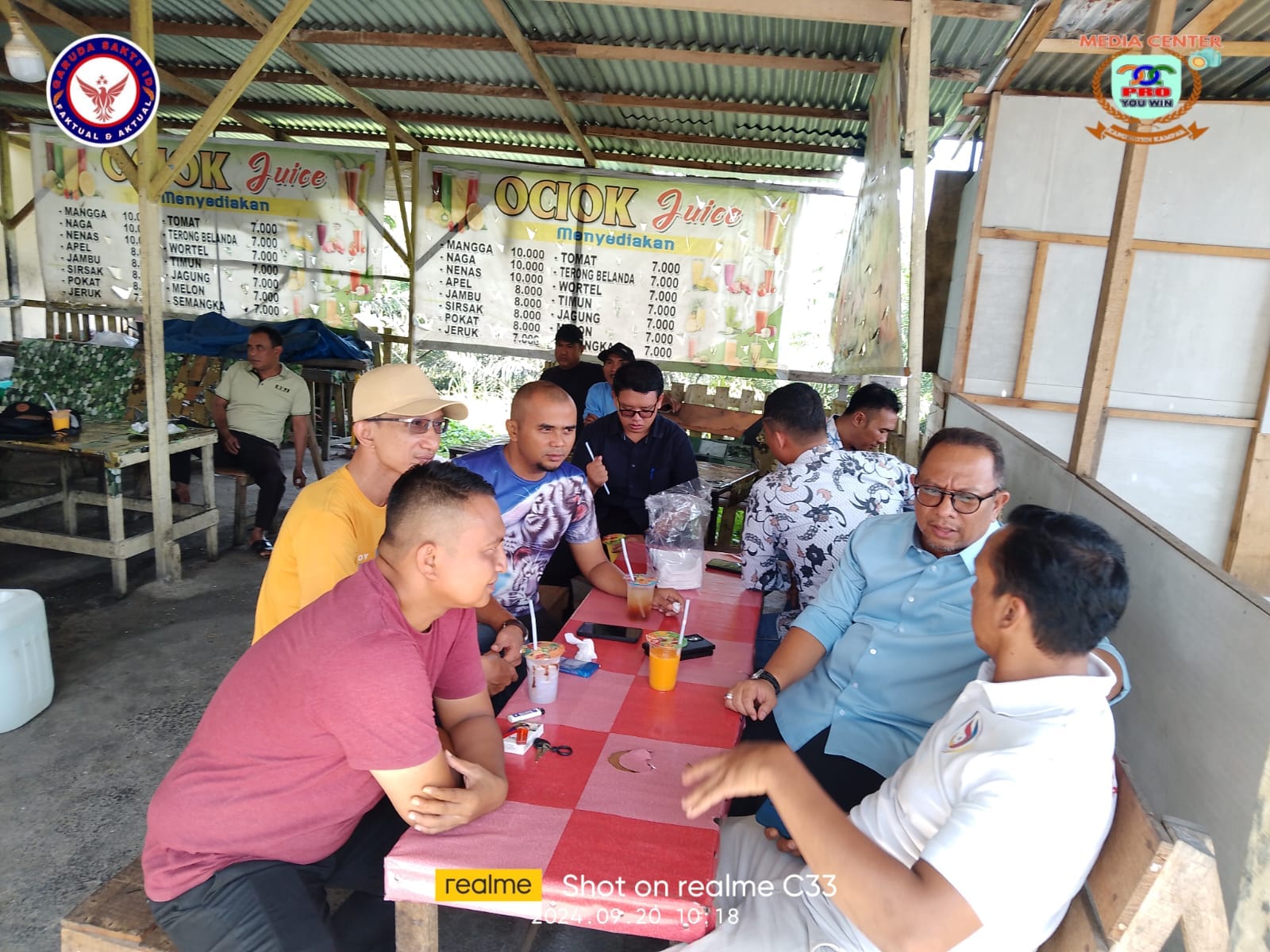 Jum’at Berkah” Dalam Rangka Mensukseskan Pemilu 2024, Calon Bupati dan Wakil Bupati Kampar Yuyun Hidayat & Edwin Pratama Putra Melaksanakan Coffee Morning Dengan Tim Relawan Pemenangan YouWin