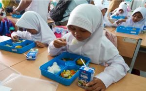 Ratusan Anak di Pekanbaru Jalani Simulasi Makan Bergizi Gratis