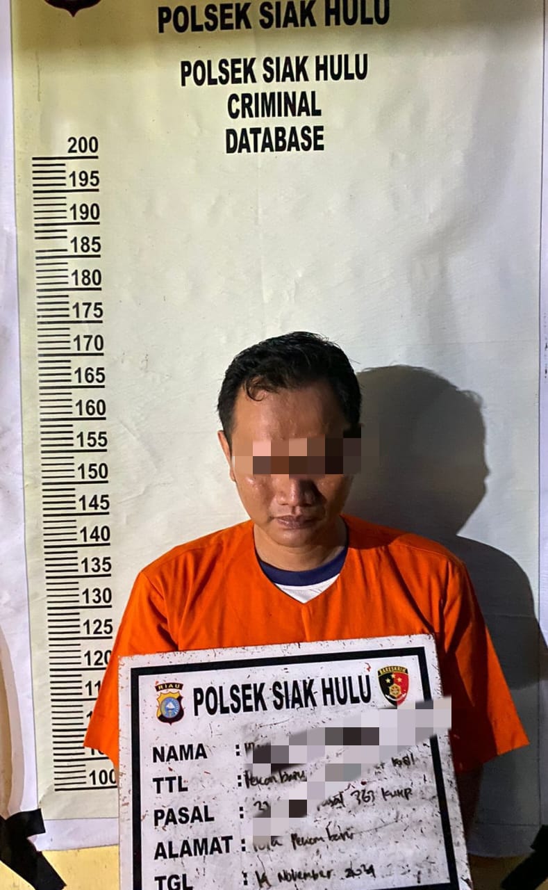 Tersangka Penggelapan Jabatan di Tangkap Polsek Siak Hulu di Kota Dumai