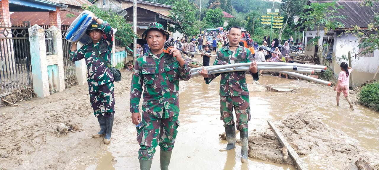 Kodam I/BB Kerahkan dan Siagakan PRCPB di Lokasi Banjir Bandang dan Longsor di Wilayah Kodim 0212/TS