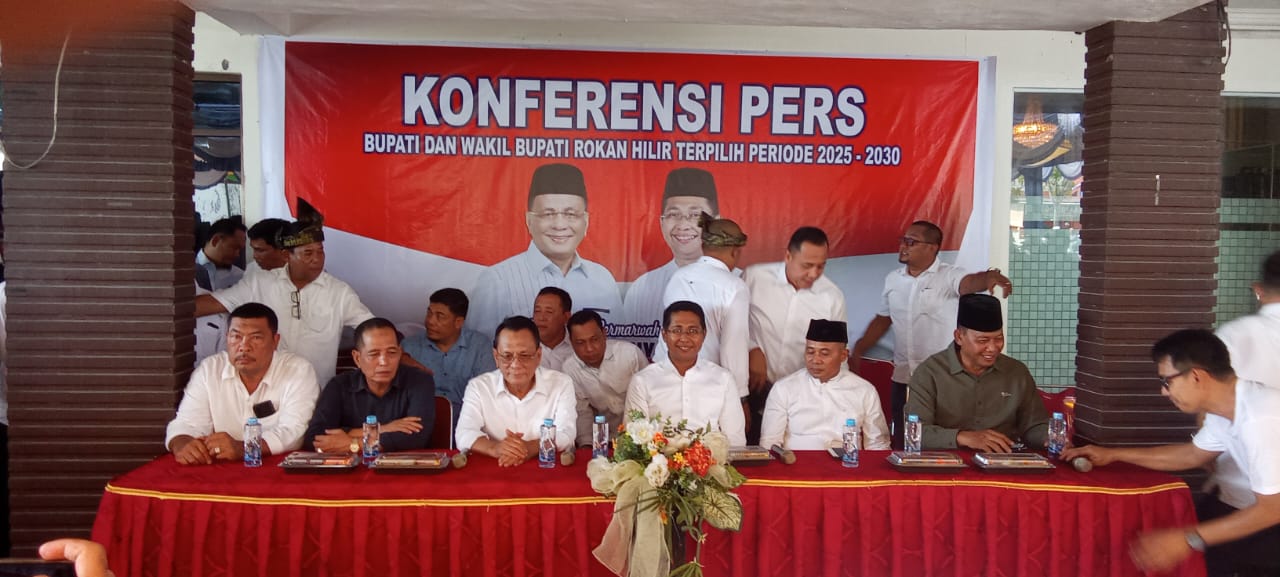 Acara konferensi pers atas kemenangan pasangan calon (Paslon) 02 Bistamam – Jhoni Charles