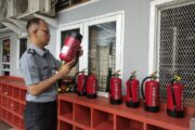 Deteksi Dini dan Mitigasi Risiko Cegah Kebakaran, Lapas Pekanbaru Rutin Lakukan Perawatan APAR