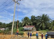 PLN Sukses Bangun Infrastruktur Kelistrikan, 67 Keluarga Dusun Terisolir di Tambusai Rokan Hulu Kini Nikmati Listrik 24 Jam