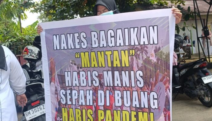 Ratusan Tenaga Kesehatan Sukarela di Kampar Gelar Aksi: Tuntut Kesempatan Tes PPPK dan Kepastian Nasib