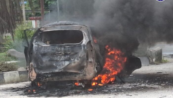Diduga Kosleting di Bagian Tangki Modifikasi, Mobil Avanza Terbakar di SPBU Kuok 