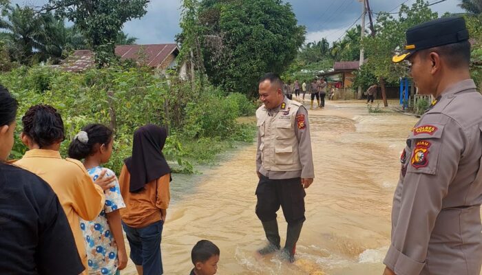 Tim Trauma Healing Polda Riau Berikan Dukungan Psikologi untuk Anak-anak Korban Banjir di Gunung Sahilan