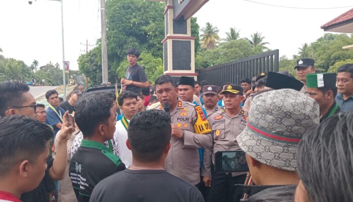 FMPB Bersatu Aksi Demo, Kapolres Madina Mulai Hari ini Tidak Ada Lagi PETI di Madina