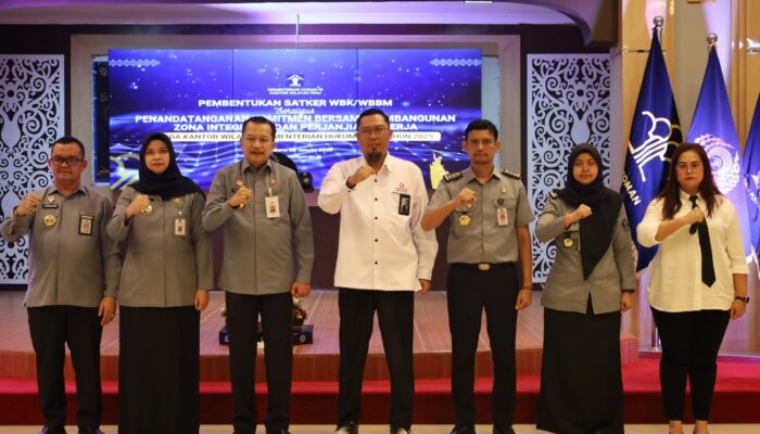 Kanwil Kemenkum Riau dan Kanwil Ditjenpas Riau Teken Komitmen Bersama Zona Integritas Menuju WBBM 2025