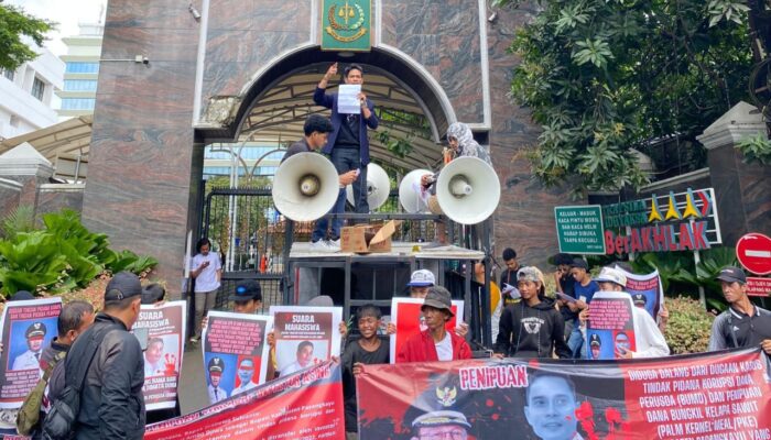 GARMASI INDONESIA GELAR AKSI DI KEJAGUNG RI