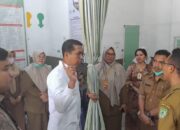 Wakil Bupati Rokan Hilir Jhony Charles Sidak ke Puskesmas Balai Jaya