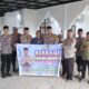 Polres Kuansing Bagi-bagi Takjil Gratis di Masjid Al-Muhajirin Dalam Operasi Tertib Ramadhan Lancang Kuning 2025