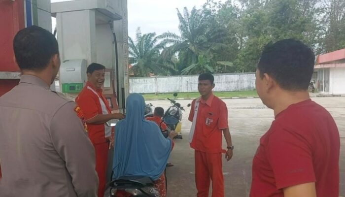 Polsek Pangean Lakukan Pengecekan Stock BBM di SPBU Sako Pangean Menjelang Lebaran 1446 H 2025