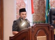 Gubri Wahid Sampaikan LKPJ 2024 ke DPRD Riau