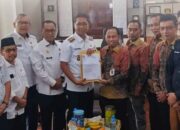 Wakil Bupati Rohil Jhony Charles menerima kunjungan KPU Rohil perihal pengembalian dana hibah sebesar 6,51 milyar rupiah