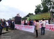 Ratusan Anak Kemenakan Suku Melayu Datuk Mudo, Mendatangi Mapolres Kampar Untuk Menggelar Aksi Damai