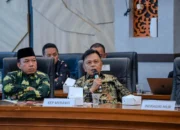 Bupati Asmar Laporkan Kondisi Infrastruktur Meranti ke Gubri Abdul Wahid
