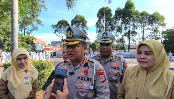 Gerak Cepat Polantas Riau Tangani Longsor di Jalan Lintas Taluk Kuantan – Pekanbaru